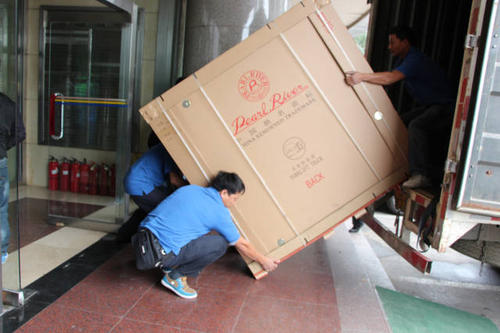 英吉沙钢琴贵重工艺品无忧运